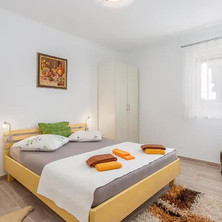 Apartment Gorgeous In With Jacuzzi *