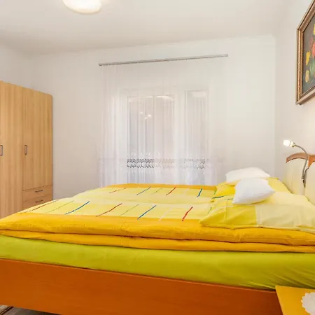 Apartment Gorgeous In With Jacuzzi Rijeka
